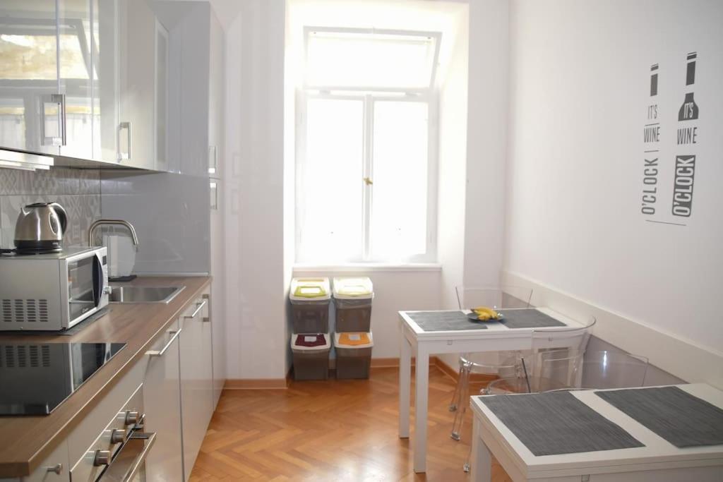 Residence Montanelli Trieszt Kültér fotó